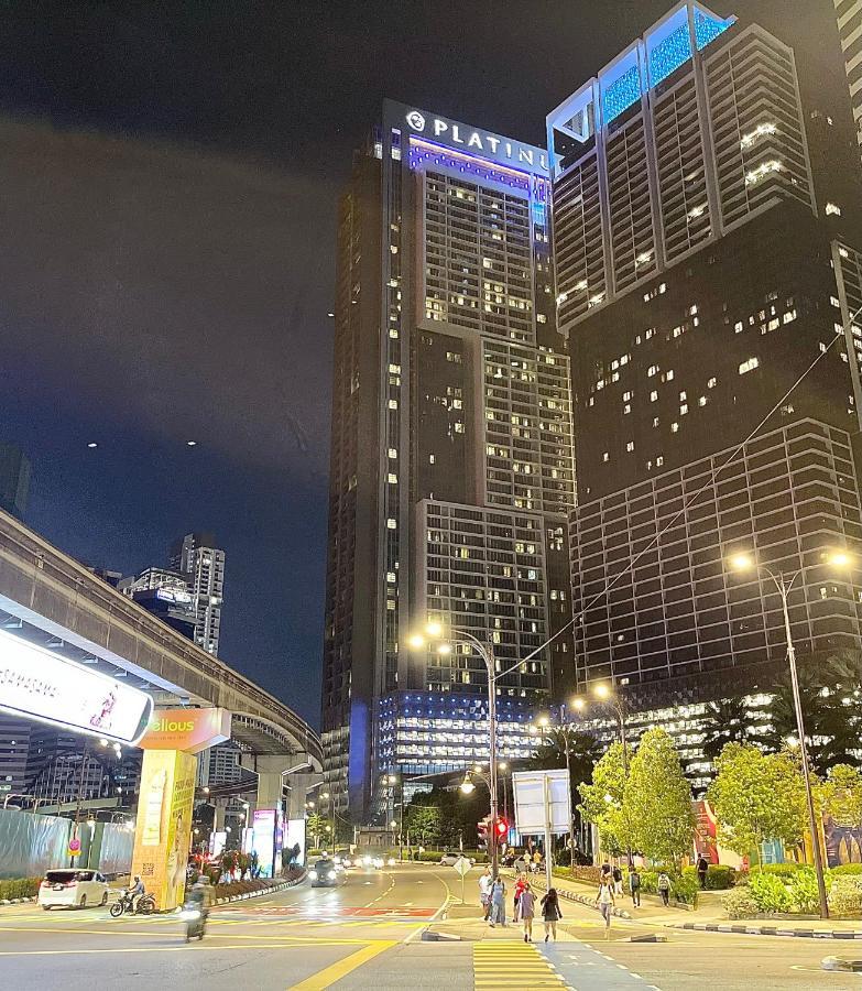 The Platinum Klcc By Castle Appartamento Kuala Lumpur Esterno foto