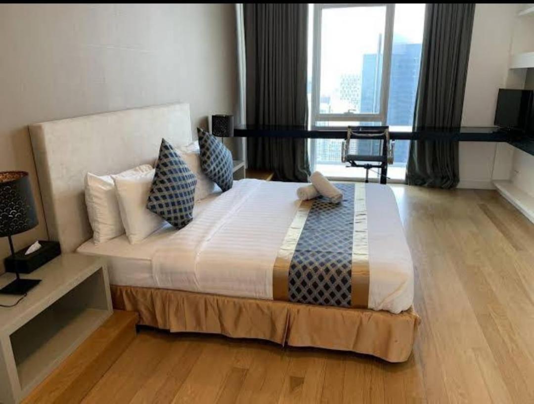 The Platinum Klcc By Castle Appartamento Kuala Lumpur Esterno foto